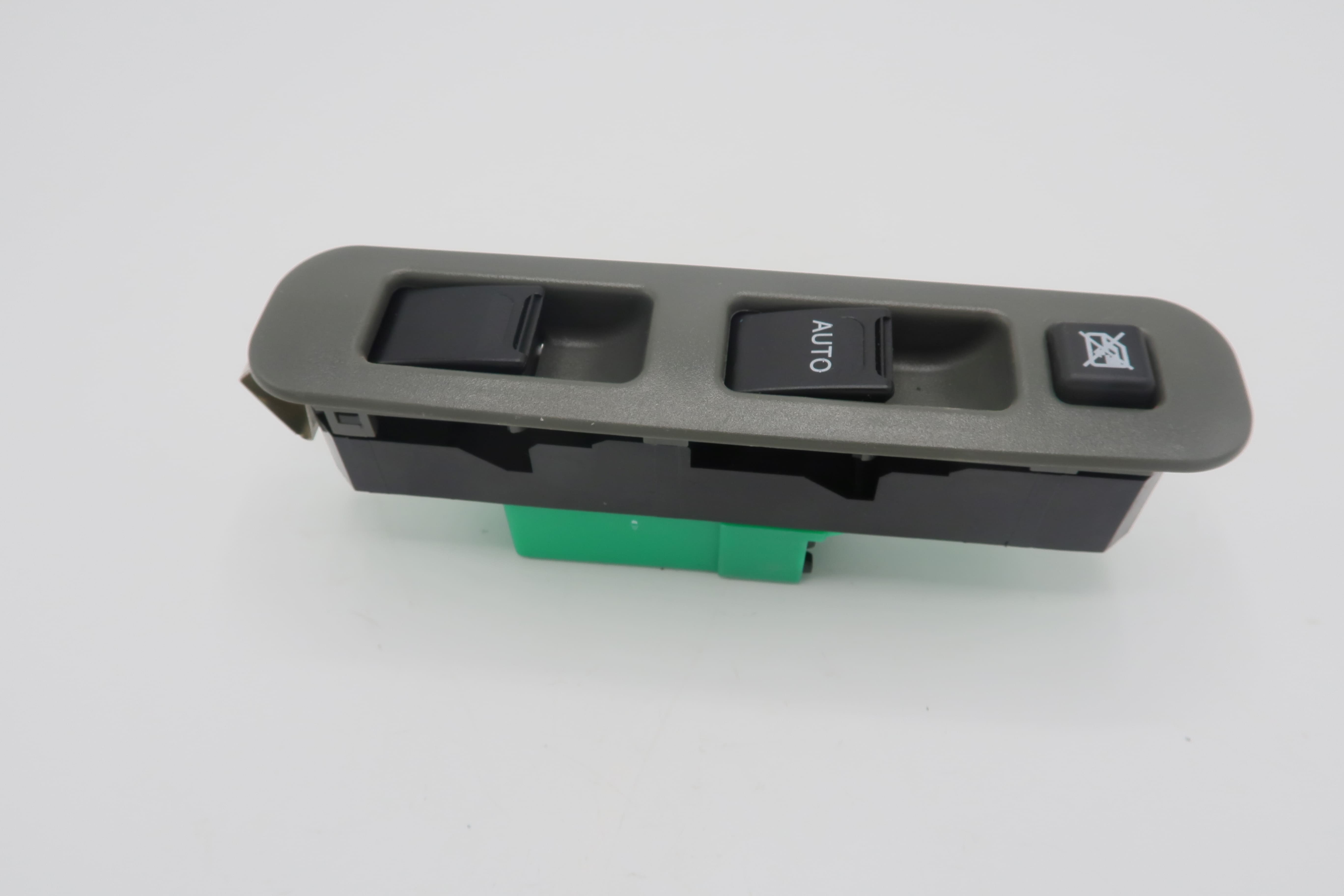 BOUTON LEVE VITRE DFM G/D JEUX